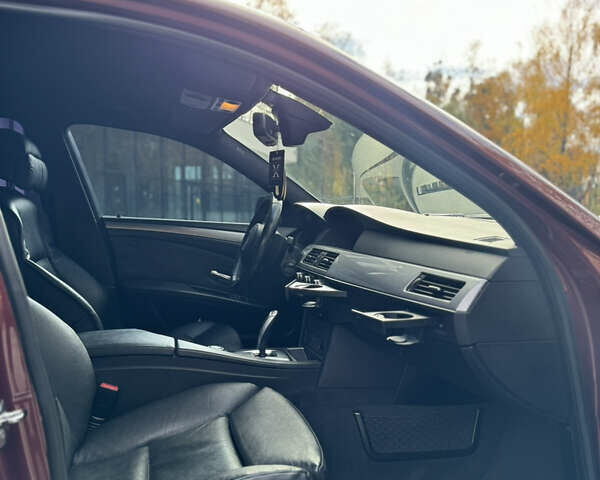 Червоний БМВ 5 Серія, об'ємом двигуна 2.99 л та пробігом 271 тис. км за 12999 $, фото 14 на Automoto.ua