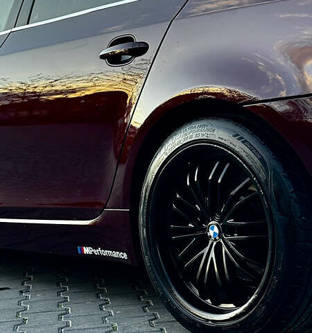 Красный БМВ 5 Серия, объемом двигателя 3 л и пробегом 208 тыс. км за 9550 $, фото 12 на Automoto.ua