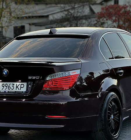 Красный БМВ 5 Серия, объемом двигателя 3 л и пробегом 208 тыс. км за 9550 $, фото 6 на Automoto.ua