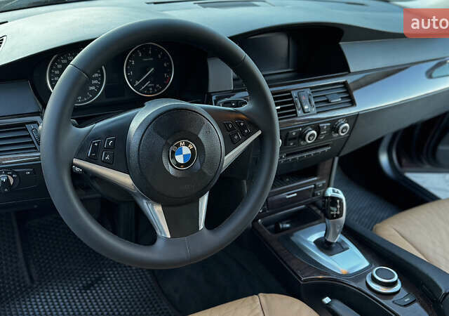 Красный БМВ 5 Серия, объемом двигателя 3 л и пробегом 208 тыс. км за 9550 $, фото 24 на Automoto.ua