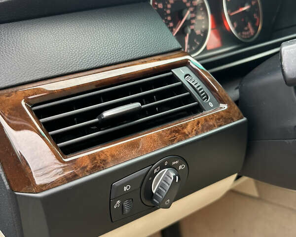 Красный БМВ 5 Серия, объемом двигателя 3 л и пробегом 149 тыс. км за 13800 $, фото 17 на Automoto.ua