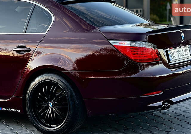 Красный БМВ 5 Серия, объемом двигателя 3 л и пробегом 208 тыс. км за 9550 $, фото 9 на Automoto.ua