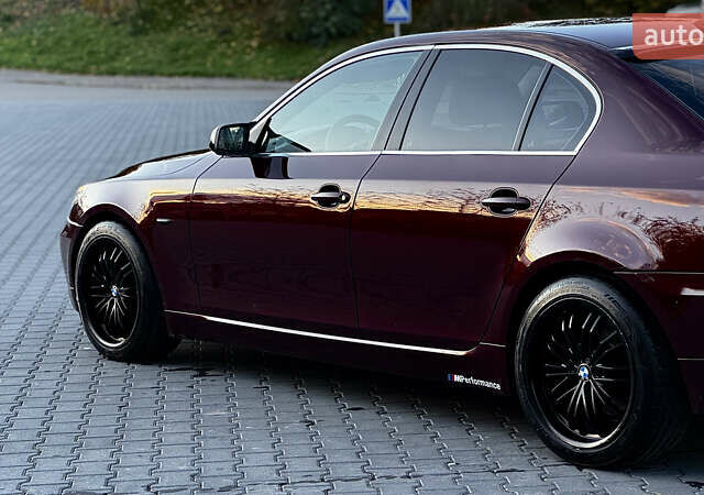Красный БМВ 5 Серия, объемом двигателя 3 л и пробегом 208 тыс. км за 9550 $, фото 11 на Automoto.ua