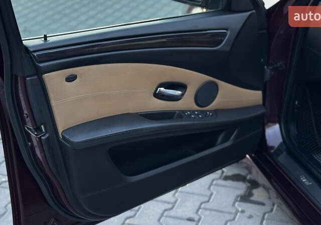 Красный БМВ 5 Серия, объемом двигателя 3 л и пробегом 208 тыс. км за 9550 $, фото 19 на Automoto.ua