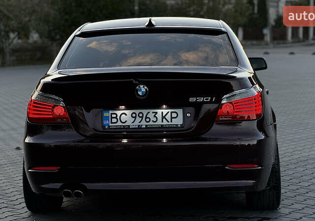 Красный БМВ 5 Серия, объемом двигателя 3 л и пробегом 208 тыс. км за 9550 $, фото 7 на Automoto.ua