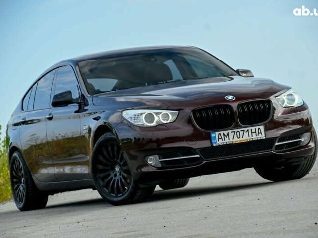 Красный БМВ 5 Серия, объемом двигателя 3 л и пробегом 221 тыс. км за 16999 $, фото 1 на Automoto.ua