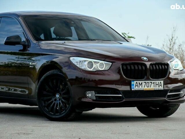 Красный БМВ 5 Серия, объемом двигателя 3 л и пробегом 221 тыс. км за 16999 $, фото 2 на Automoto.ua