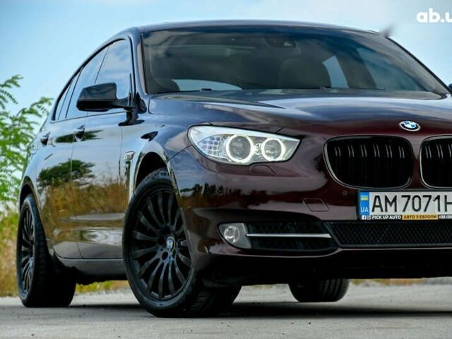Красный БМВ 5 Серия, объемом двигателя 3 л и пробегом 221 тыс. км за 16999 $, фото 3 на Automoto.ua