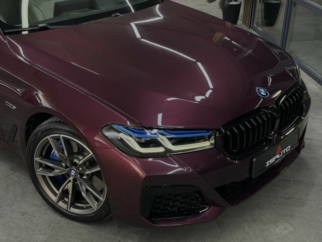 Червоний БМВ 5 Серія, об'ємом двигуна 3 л та пробігом 27 тис. км за 60000 $, фото 1 на Automoto.ua