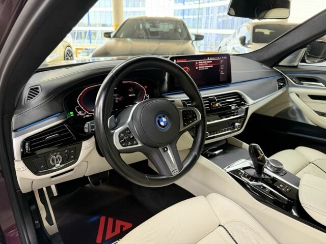 Червоний БМВ 5 Серія, об'ємом двигуна 3 л та пробігом 27 тис. км за 60000 $, фото 18 на Automoto.ua