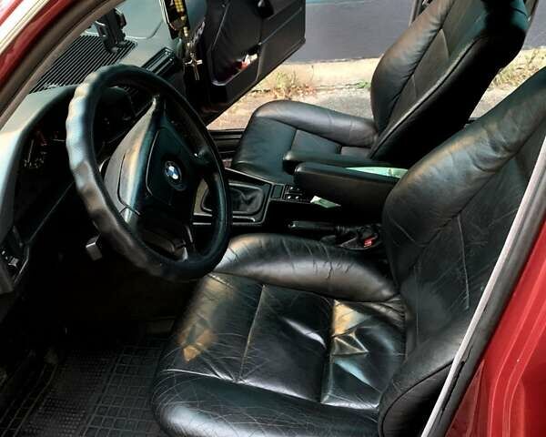 Червоний БМВ 5 Серія, об'ємом двигуна 2.5 л та пробігом 326 тис. км за 4000 $, фото 5 на Automoto.ua