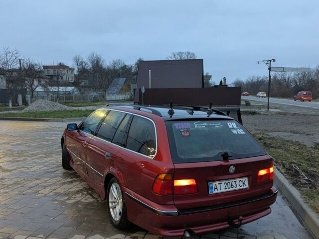 Красный БМВ 5 Серия, объемом двигателя 3 л и пробегом 400 тыс. км за 3600 $, фото 5 на Automoto.ua