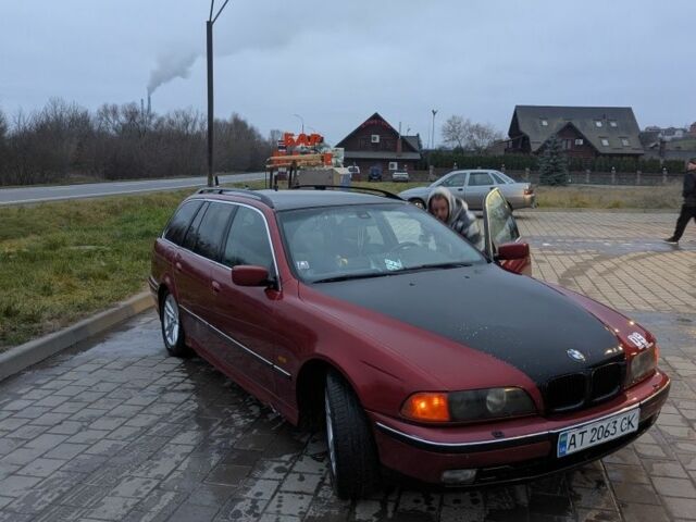 Красный БМВ 5 Серия, объемом двигателя 3 л и пробегом 400 тыс. км за 3600 $, фото 2 на Automoto.ua