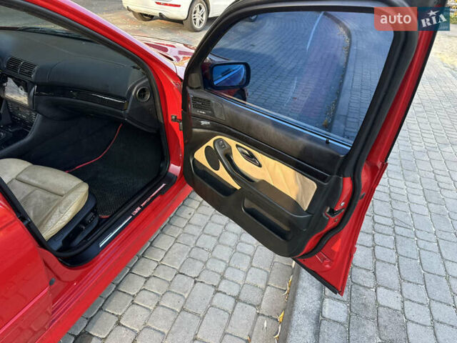 Красный БМВ 5 Серия, объемом двигателя 2.2 л и пробегом 315 тыс. км за 3900 $, фото 33 на Automoto.ua