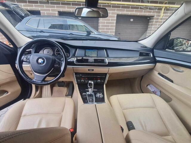 Красный БМВ 5 Серия, объемом двигателя 2 л и пробегом 163 тыс. км за 19500 $, фото 1 на Automoto.ua