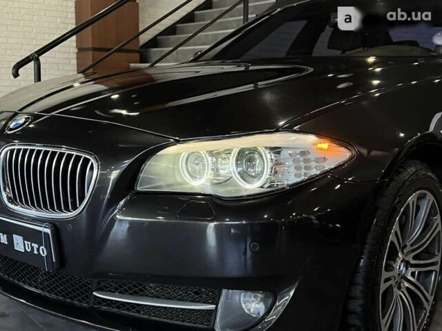 БМВ 5 Серия, объемом двигателя 3 л и пробегом 193 тыс. км за 14900 $, фото 1 на Automoto.ua