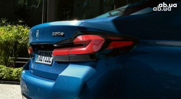 БМВ 5 Серия, объемом двигателя 2 л и пробегом 1 тыс. км за 36540 $, фото 5 на Automoto.ua