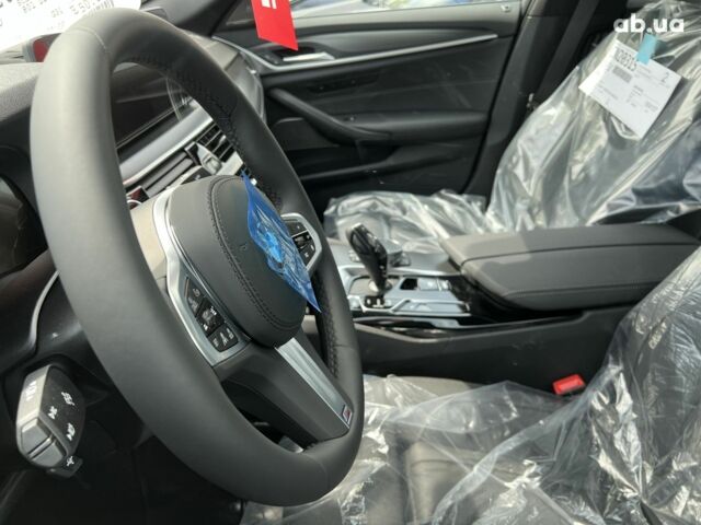 БМВ 5 Серия 2023 в Киеве на Automoto.ua БМВ 5 Серия, объемом двигателя 2 л и пробегом 1 тыс. км за 83314 $, фото 25 на Automoto.ua