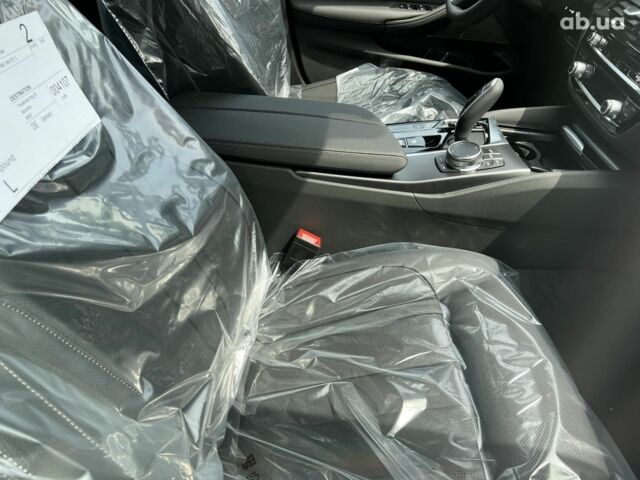 БМВ 5 Серия 2023 в Киеве на Automoto.ua БМВ 5 Серия, объемом двигателя 2 л и пробегом 1 тыс. км за 83314 $, фото 6 на Automoto.ua