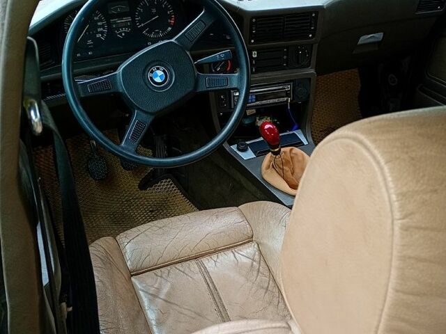 БМВ 5 Серия, объемом двигателя 2 л и пробегом 205 тыс. км за 1000 $, фото 6 на Automoto.ua