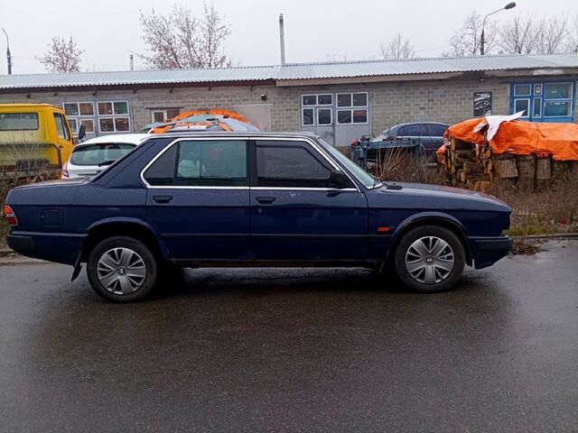 БМВ 5 Серия, объемом двигателя 2 л и пробегом 200 тыс. км за 1300 $, фото 2 на Automoto.ua