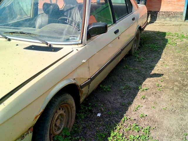 БМВ 5 Серия, объемом двигателя 2 л и пробегом 0 тыс. км за 350 $, фото 1 на Automoto.ua