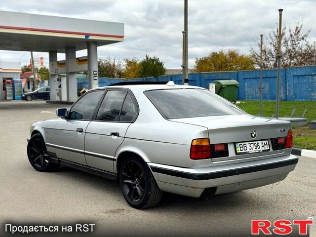 БМВ 5 Серія, об'ємом двигуна 2 л та пробігом 300 тис. км за 1450 $, фото 3 на Automoto.ua