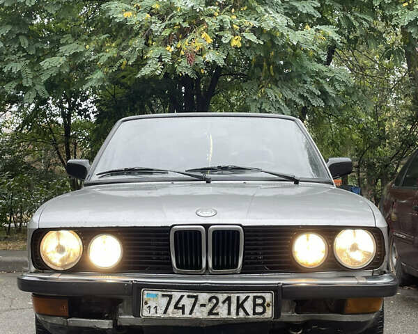 БМВ 5 Серія, об'ємом двигуна 2 л та пробігом 400 тис. км за 1213 $, фото 10 на Automoto.ua