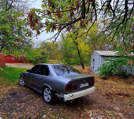 БМВ 5 Серия, объемом двигателя 2 л и пробегом 0 тыс. км за 2000 $, фото 3 на Automoto.ua