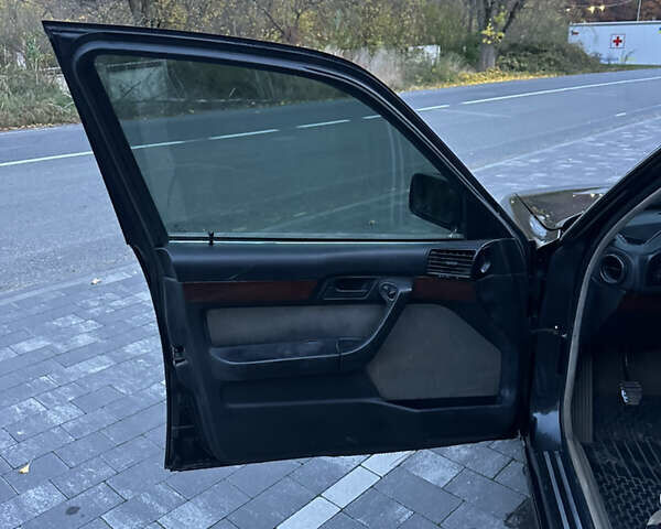 БМВ 5 Серия, объемом двигателя 2.5 л и пробегом 300 тыс. км за 3600 $, фото 16 на Automoto.ua