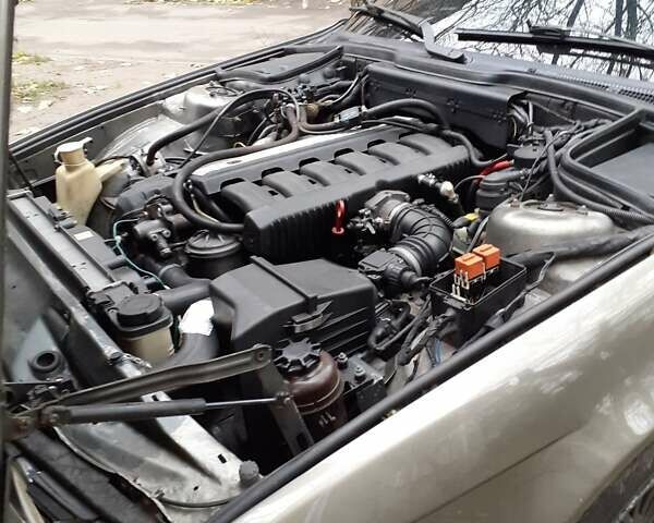 БМВ 5 Серия, объемом двигателя 2.5 л и пробегом 400 тыс. км за 3300 $, фото 4 на Automoto.ua