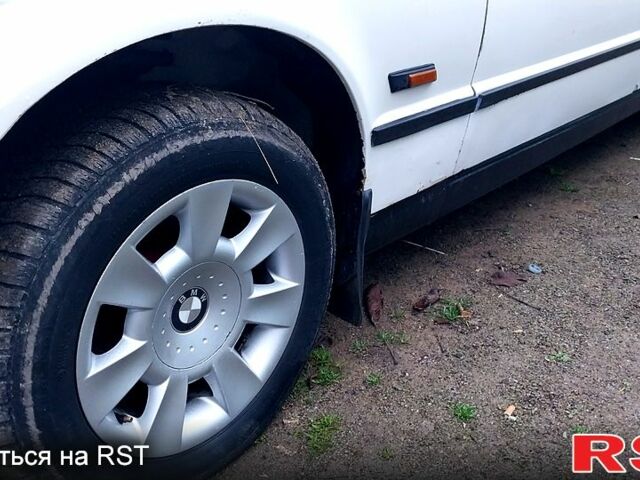 БМВ 5 Серія, об'ємом двигуна 2 л та пробігом 330 тис. км за 2000 $, фото 2 на Automoto.ua