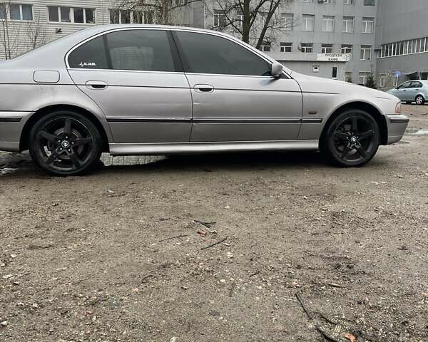 БМВ 5 Серия, объемом двигателя 2 л и пробегом 420 тыс. км за 5000 $, фото 1 на Automoto.ua