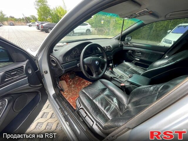 БМВ 5 Серия, объемом двигателя 2.5 л и пробегом 0 тыс. км за 3800 $, фото 5 на Automoto.ua