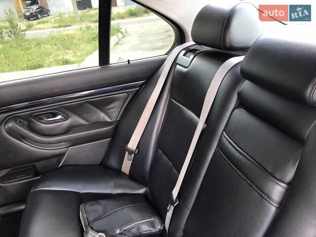 БМВ 5 Серія, об'ємом двигуна 2 л та пробігом 490 тис. км за 4500 $, фото 6 на Automoto.ua