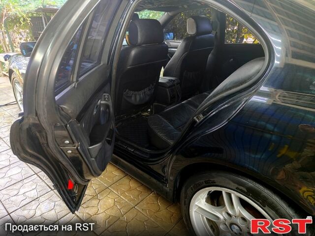 БМВ 5 Серия, объемом двигателя 2 л и пробегом 372 тыс. км за 4500 $, фото 3 на Automoto.ua