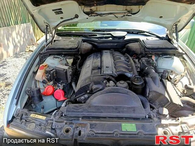 БМВ 5 Серия, объемом двигателя 2 л и пробегом 0 тыс. км за 3600 $, фото 1 на Automoto.ua