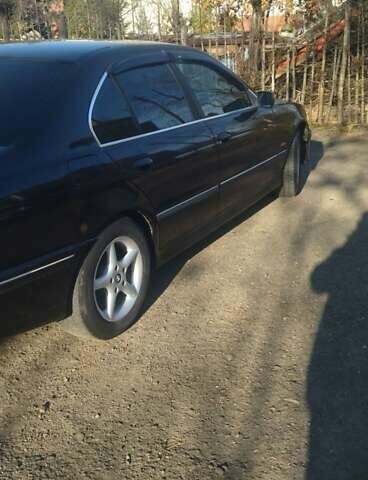 БМВ 5 Серия, объемом двигателя 2 л и пробегом 342 тыс. км за 3200 $, фото 1 на Automoto.ua