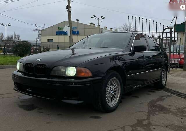 БМВ 5 Серия, объемом двигателя 2.5 л и пробегом 301 тыс. км за 3999 $, фото 2 на Automoto.ua