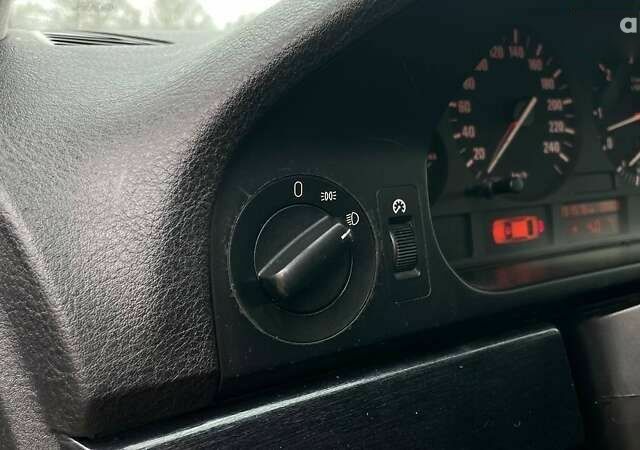 БМВ 5 Серия, объемом двигателя 2.5 л и пробегом 301 тыс. км за 3999 $, фото 15 на Automoto.ua