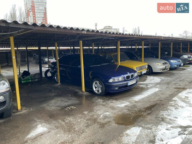 БМВ 5 Серия, объемом двигателя 3.5 л и пробегом 358 тыс. км за 5400 $, фото 17 на Automoto.ua