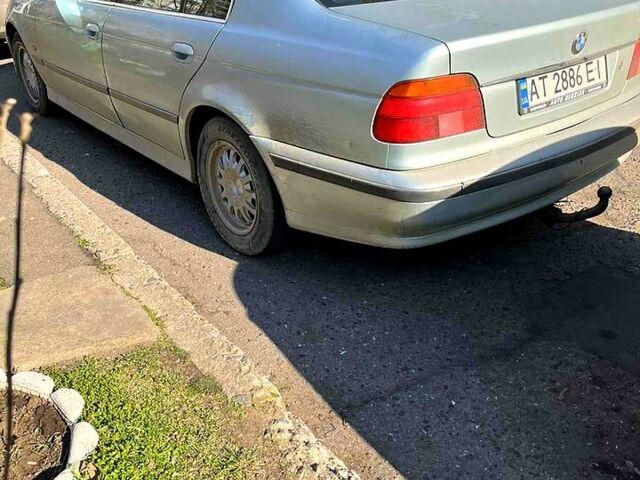 БМВ 5 Серия, объемом двигателя 25 л и пробегом 300 тыс. км за 2500 $, фото 1 на Automoto.ua