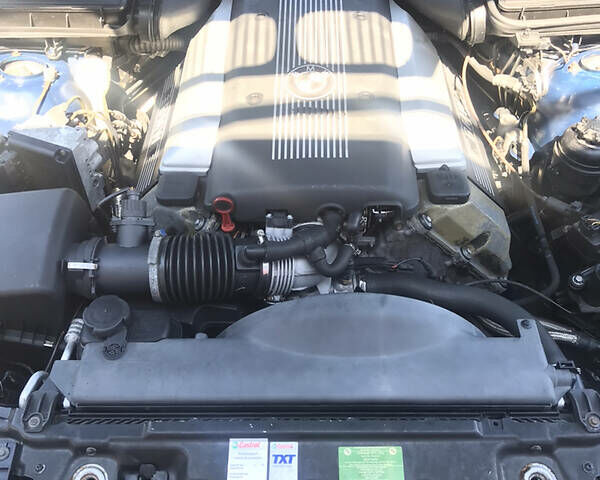 БМВ 5 Серия, объемом двигателя 3.5 л и пробегом 400 тыс. км за 4300 $, фото 1 на Automoto.ua