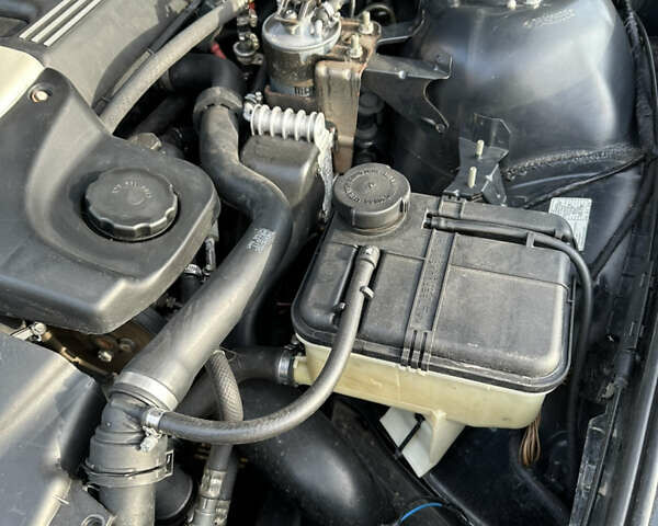 БМВ 5 Серия, объемом двигателя 3 л и пробегом 315 тыс. км за 7500 $, фото 17 на Automoto.ua