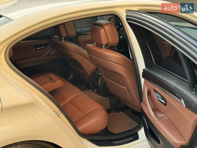 БМВ 5 Серия, объемом двигателя 3 л и пробегом 200 тыс. км за 10800 $, фото 12 на Automoto.ua