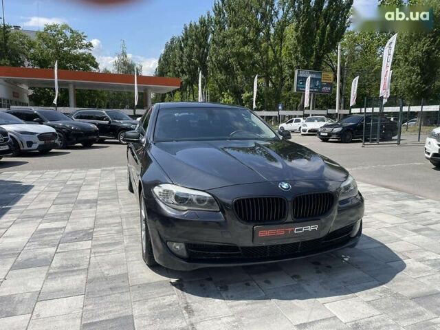 БМВ 5 Серия, объемом двигателя 0 л и пробегом 180 тыс. км за 15000 $, фото 6 на Automoto.ua