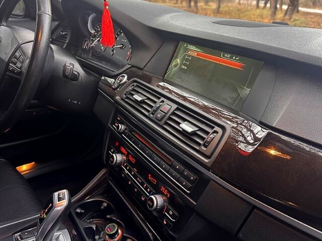 БМВ 5 Серия, объемом двигателя 30 л и пробегом 120 тыс. км за 13000 $, фото 8 на Automoto.ua