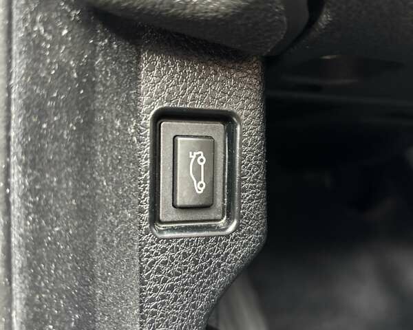 БМВ 5 Серія, об'ємом двигуна 2 л та пробігом 209 тис. км за 13700 $, фото 35 на Automoto.ua