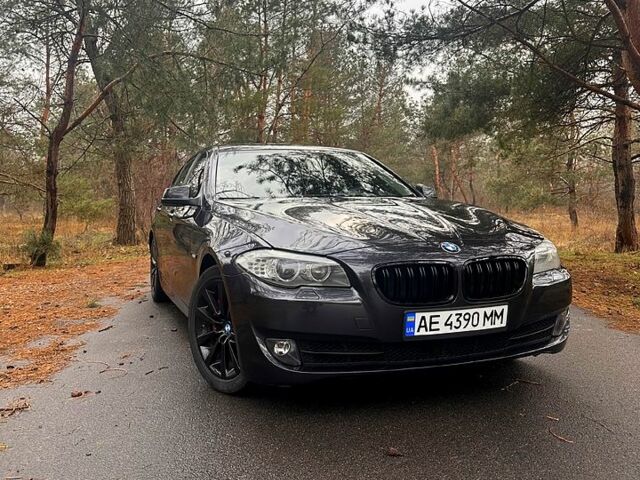 БМВ 5 Серия, объемом двигателя 30 л и пробегом 120 тыс. км за 13000 $, фото 1 на Automoto.ua