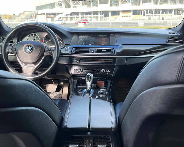 БМВ 5 Серия, объемом двигателя 3 л и пробегом 215 тыс. км за 13500 $, фото 11 на Automoto.ua